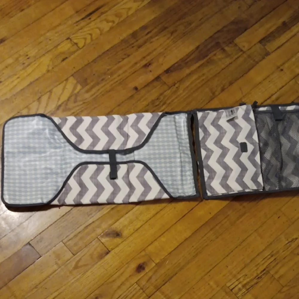 Skip Hop Zigzag Diaper Bag With Changing Pad - Gray and White NWOT